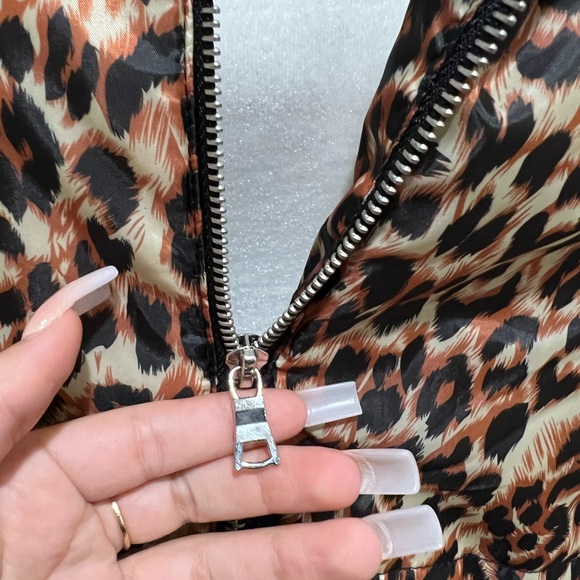 Cheetah Print light Jacket - Picture 3 of 5